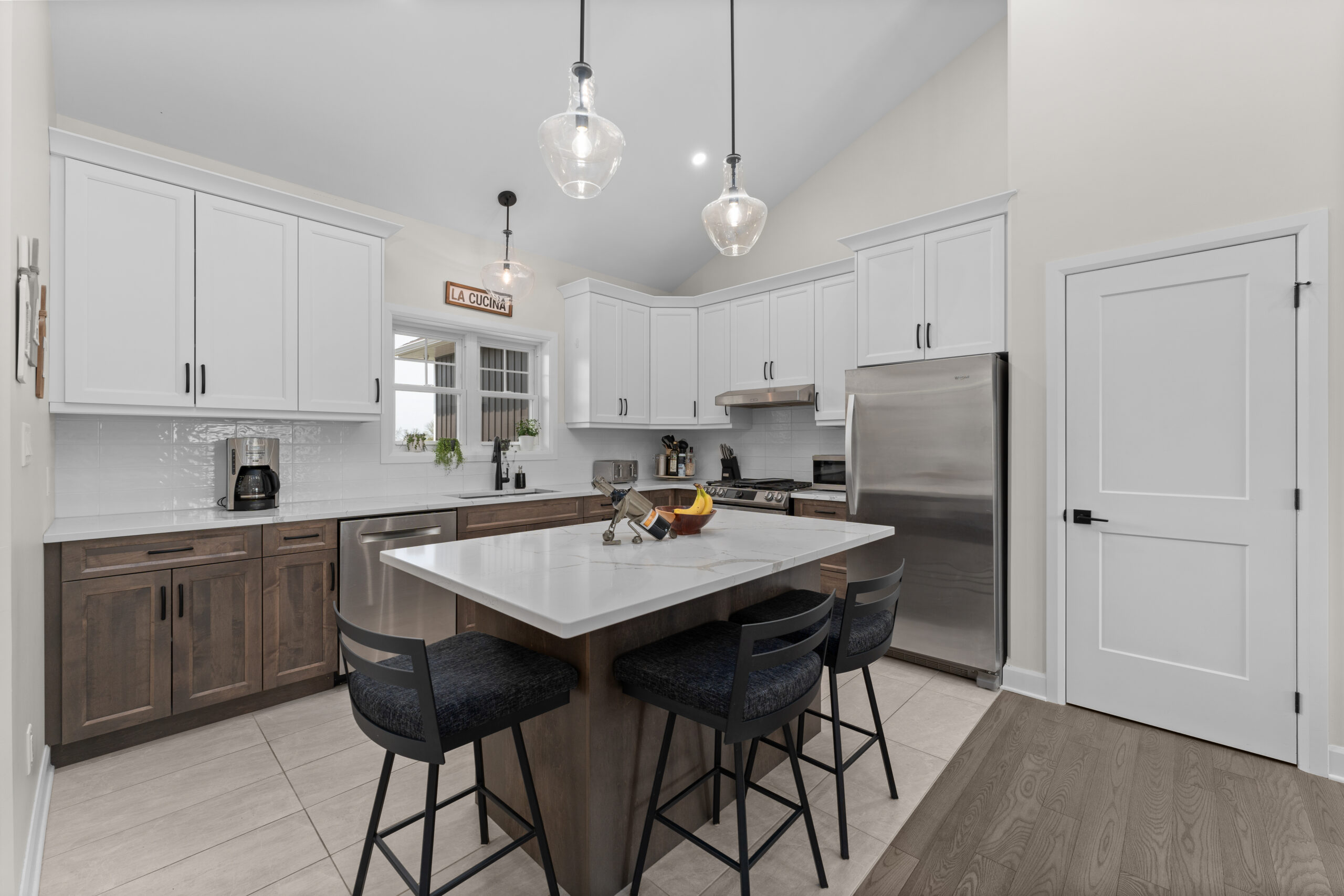 Real estate photography Battersea Ontario modern kitchen